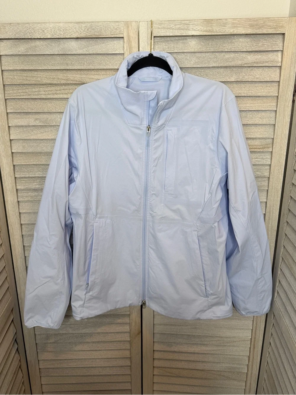 LuluLemon Mens Sojourn Windbreaker Jacket Windmill Light Blue Size M
